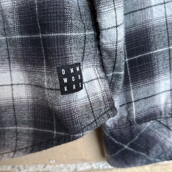 Blend Plaid Black and Gray Men's Flannel Shirt - Picture 3 of 4